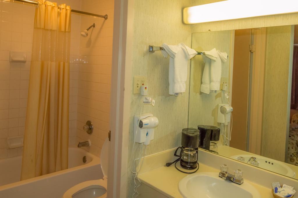 Executive Inn Hotel And Conference Center ลอว์ตัน ห้อง รูปภาพ